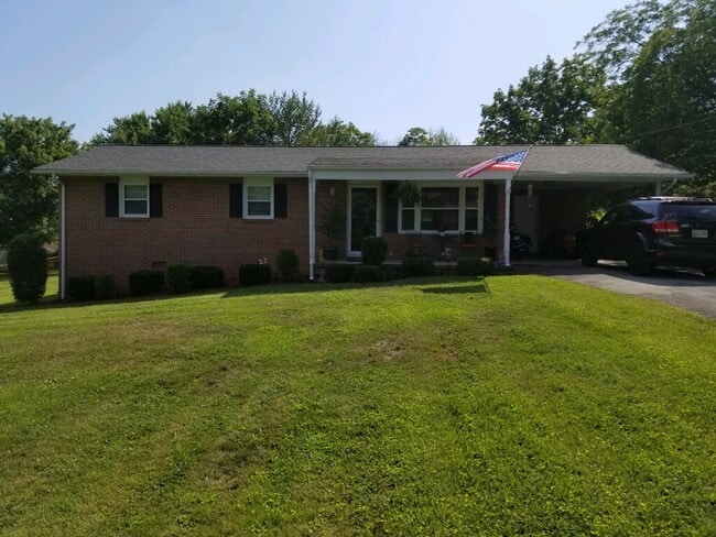 Building Photo - 1017 Allison Dr