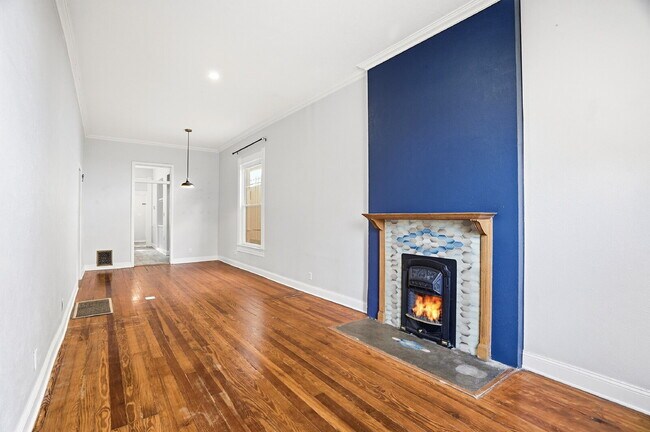 Building Photo - $2,640.95, 2-bed, 1-bath Victorian in the heart of Curtis Park with a detached garage.