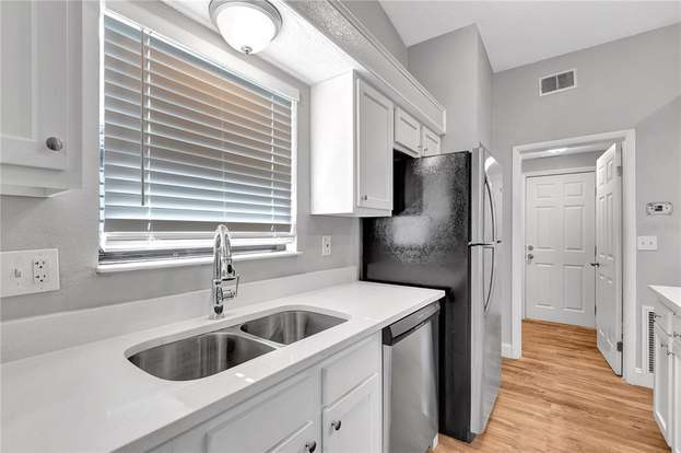 Building Photo - 12217 Hidden Brook Dr