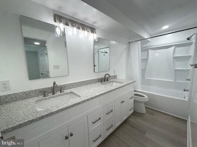 Building Photo - 4420 Groombridge Way