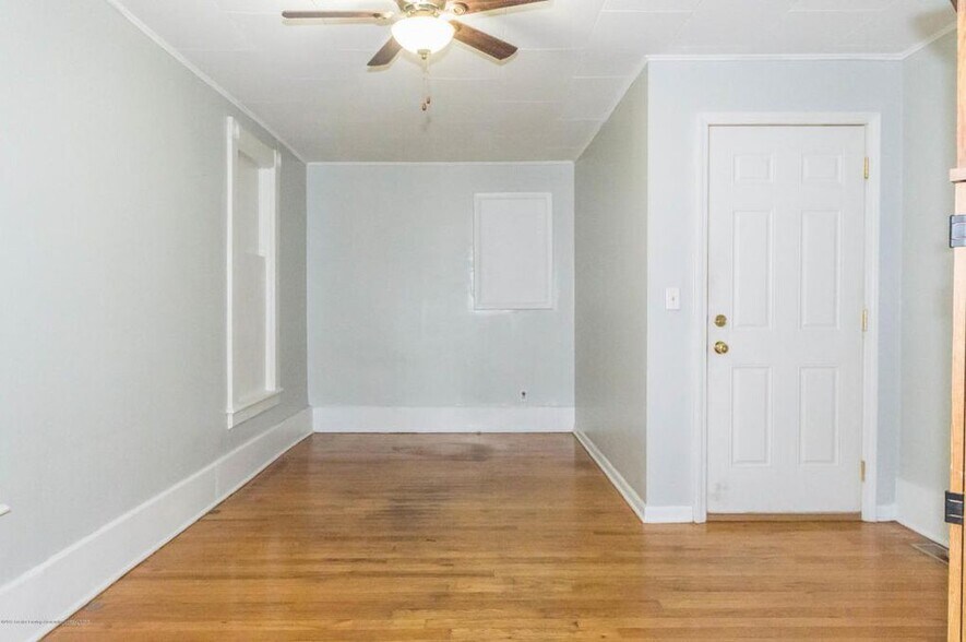 Living Room - 242 S Main St