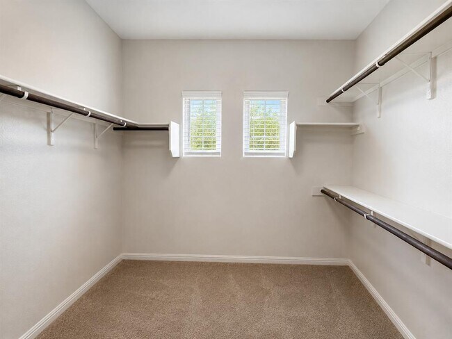 Building Photo - 2304 S Lakeline Blvd