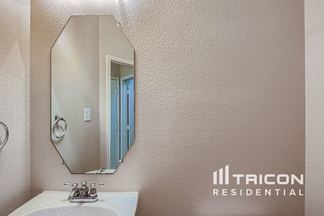 Building Photo - 112 Dublin Cir