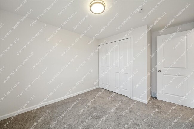 Building Photo - Fully Remodeled 4-Bedroom Home in Desirable Neighborhood in Pontiac for Rent!