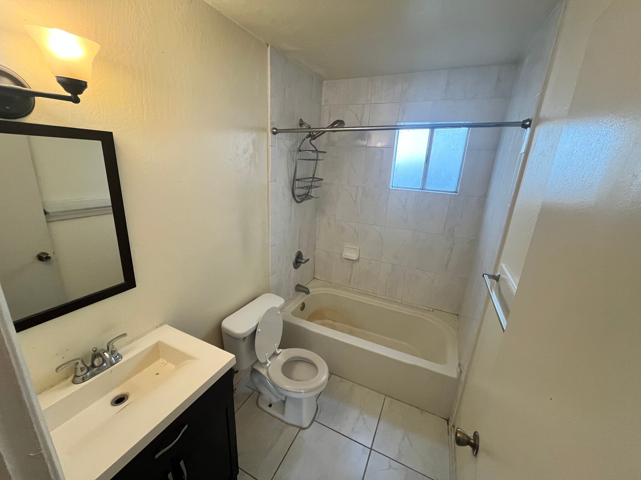 Building Photo - 2103 3rd St