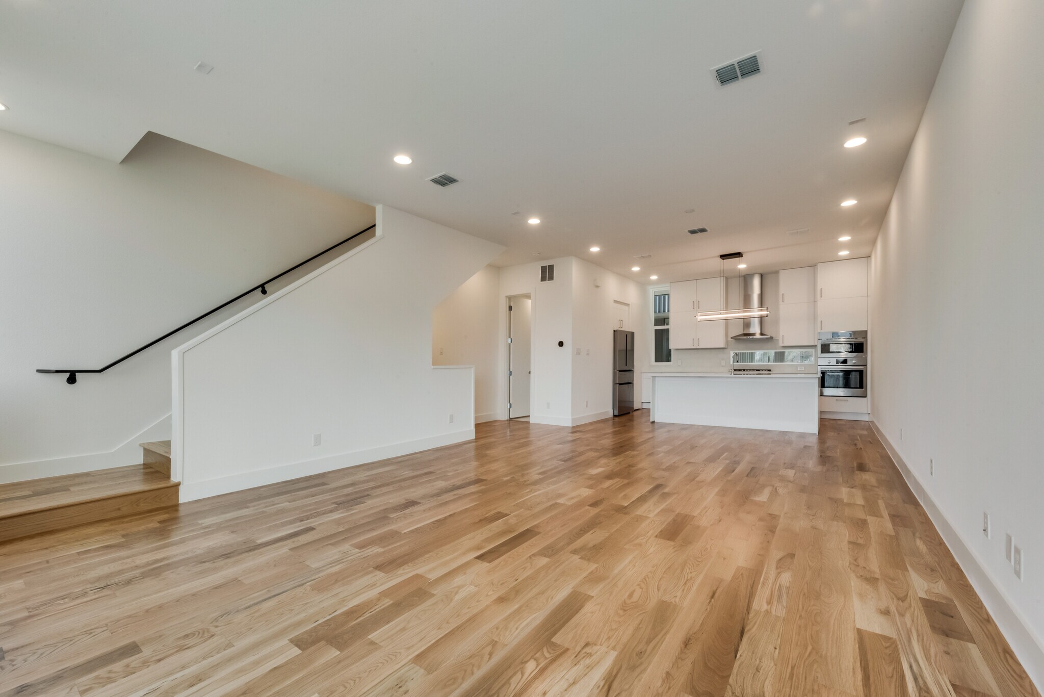 Building Photo - 1906 Annex Ave