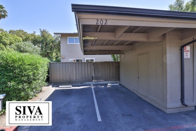 Building Photo - 202 Litchi Grove Ct