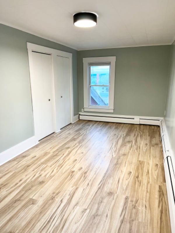 Building Photo - 143 Main St