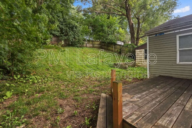 Building Photo - 2229 Roselawn Ave