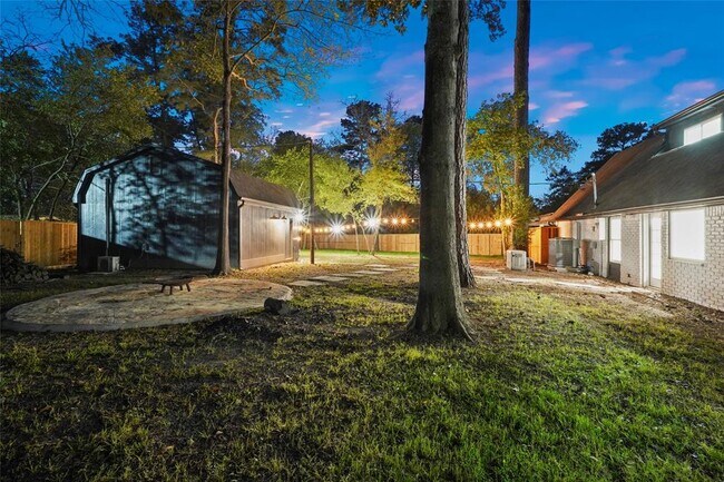 Building Photo - 1742 Hill Top Ln