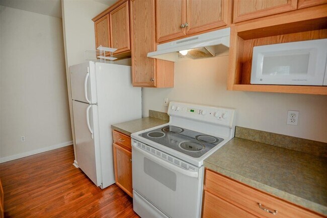 Building Photo - 2116 Bullocks Run Rd