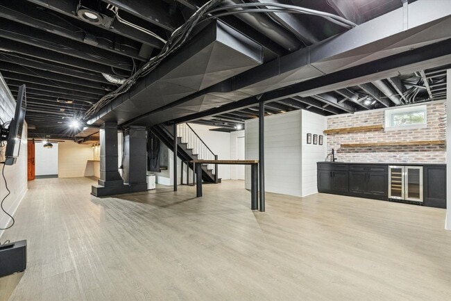 Building Photo - Stunning Renovated 5-Bedroom Exton Home – 6-Month Lease, Gourmet Kitchen & Walkout Basement