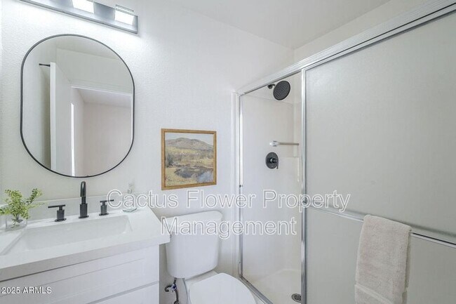 Building Photo - 1708 W Estrella Dr