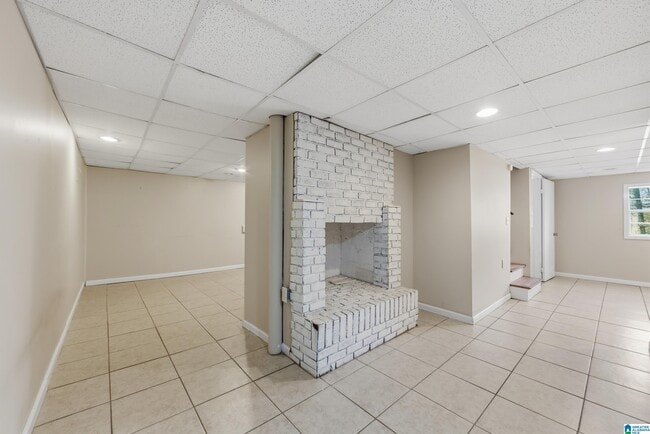 Building Photo - 5956 Crestwood Cir