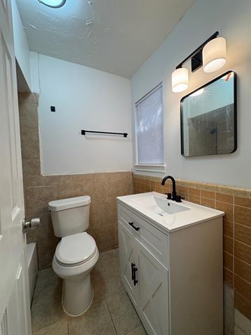 Building Photo - 3110 Roby St