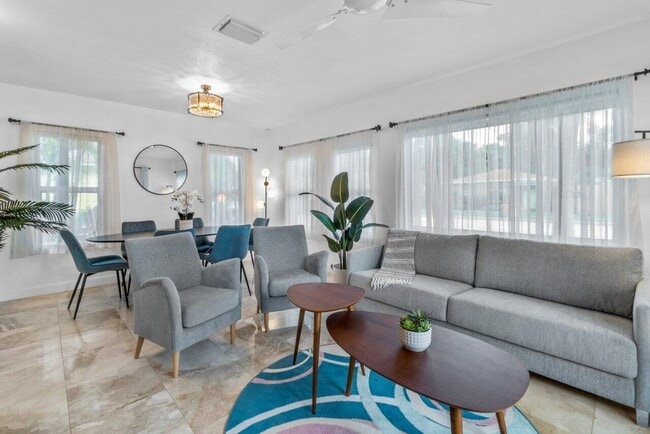 Building Photo - 1911 Parker Ave