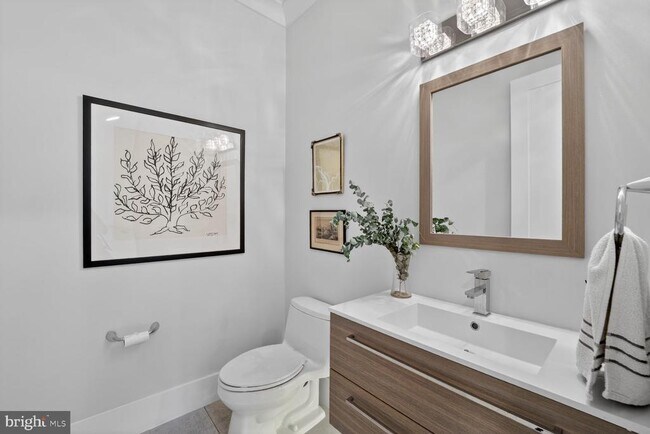 Building Photo - 5310 Dorsett Pl NW