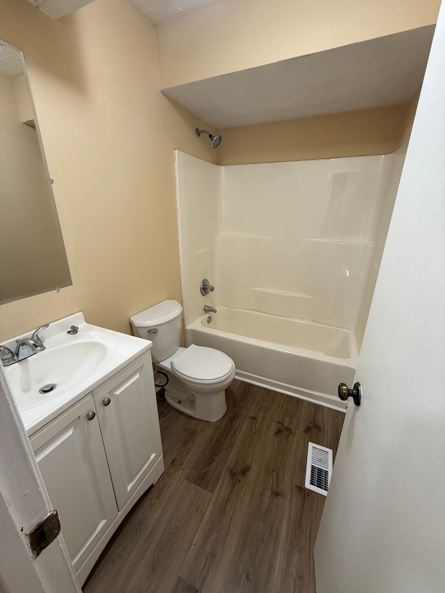 Building Photo - 1208 37th St