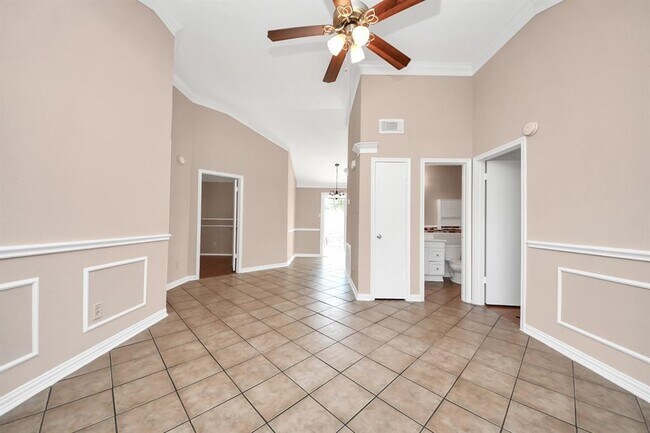 Building Photo - 12922 Grovemill Dr