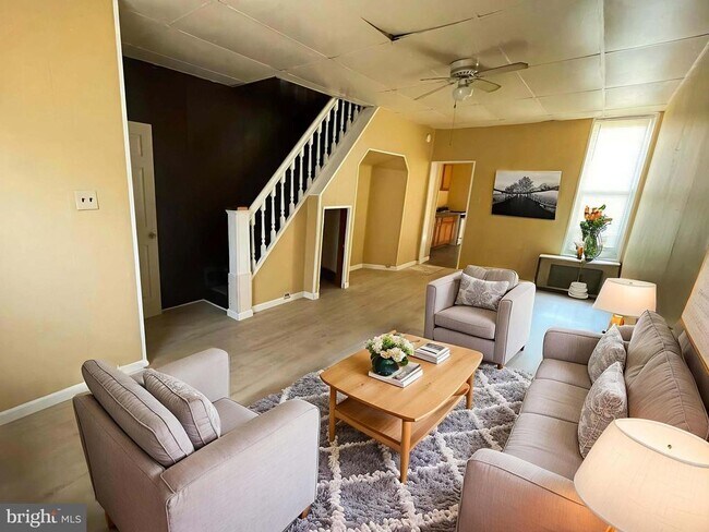 Building Photo - 3244 E St