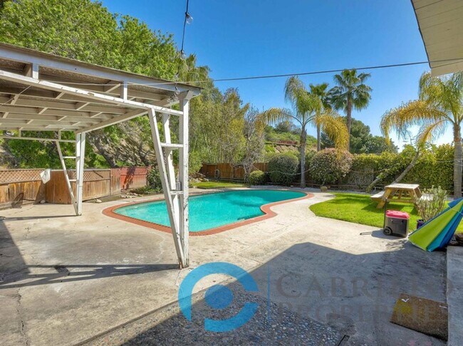 Building Photo - Gorgeous 5bd/3ba house walking distance to SDSU w/ Pool