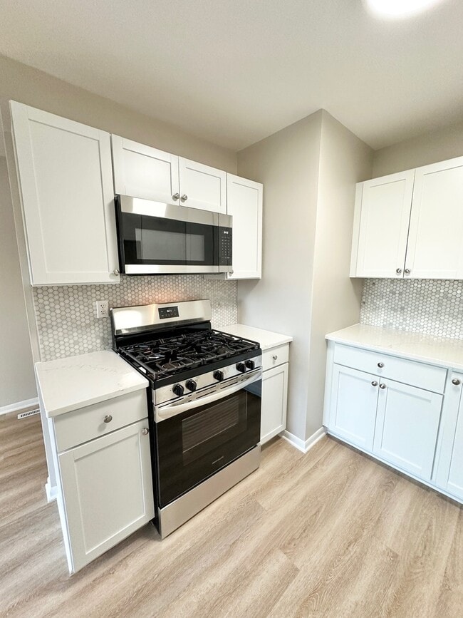Building Photo - 3003 Killarney Dr