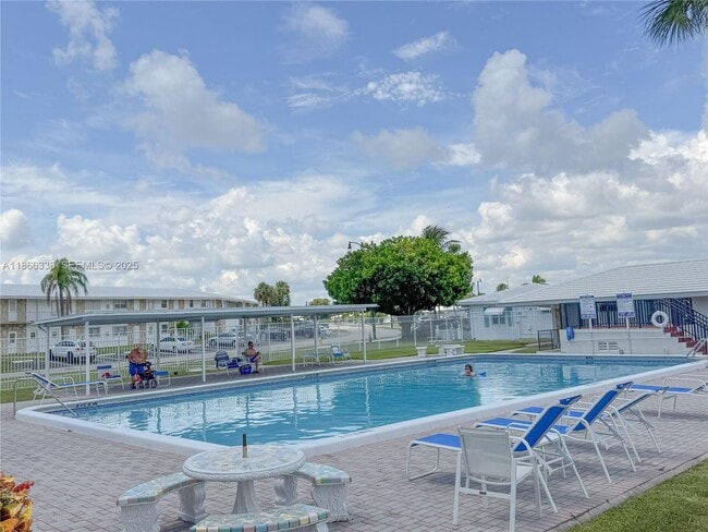 Building Photo - 161 NW 27th Ct