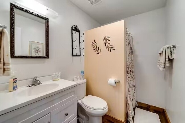 Building Photo - 608 Flowers Gap Rd