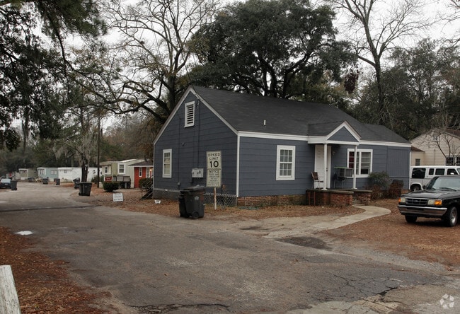 Building Photo - Parkside Homes