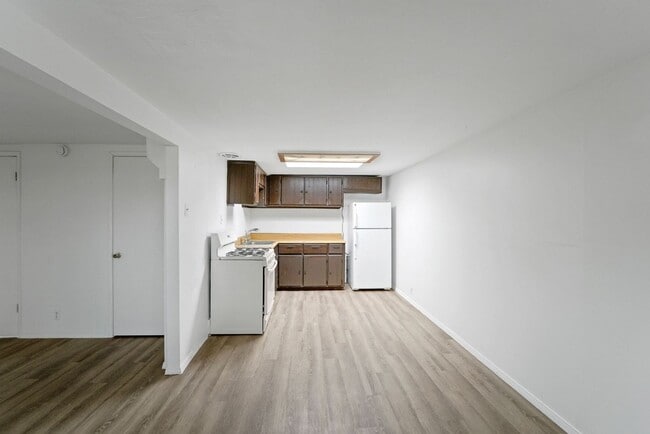 Building Photo - 129 N 1st Ave