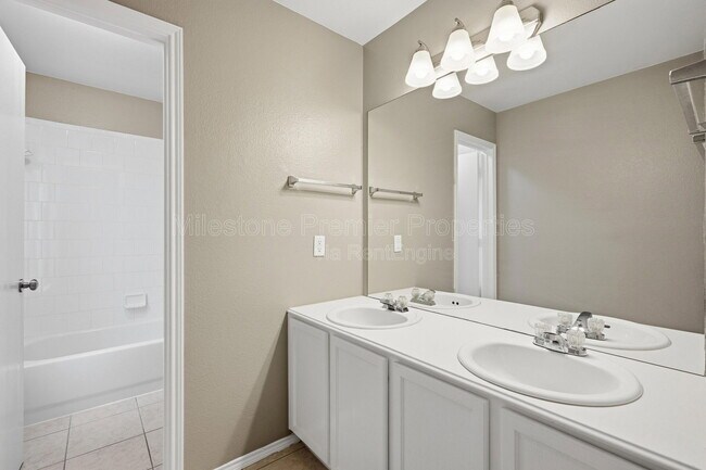 Building Photo - 4101 Cardinal Dr