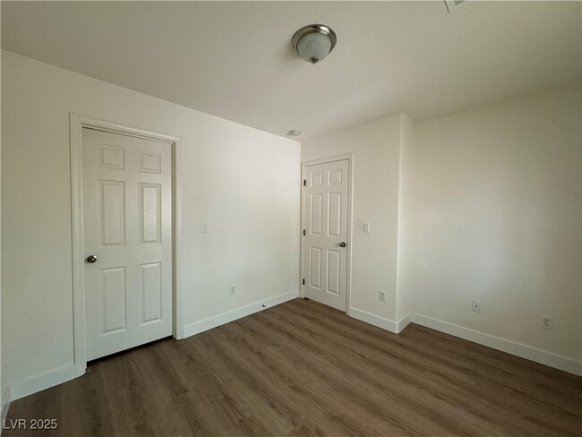 Building Photo - 4243 S Sugar Dr