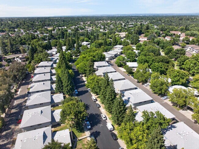 Building Photo - Charming 2-Bed Condo Retreat in Citrus Heights