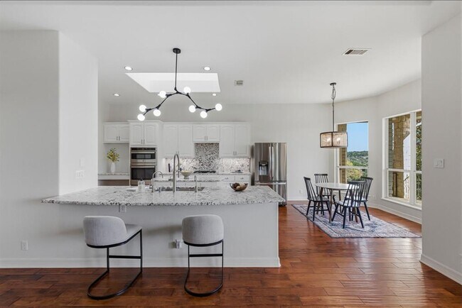 Building Photo - 13725 Madrone Mountain Way
