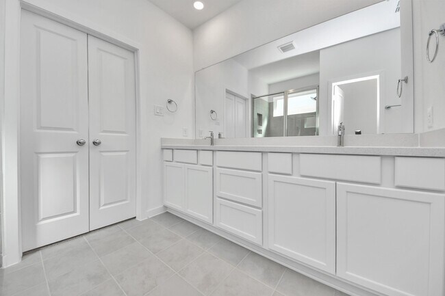 Building Photo - 9223 Willowbank Gap Ln
