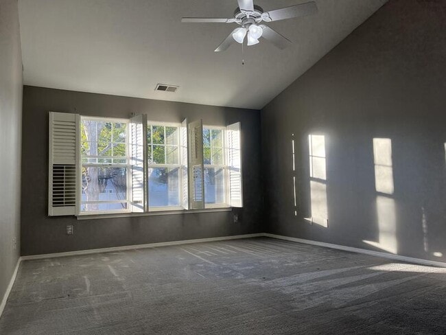 Building Photo - 8217 Beaded Stone St