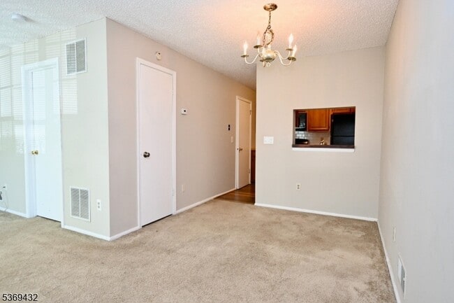 Building Photo - 1206 Sycamore Ln