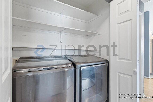 Building Photo - 6240 Klikitat Ct