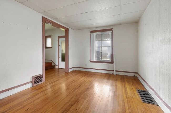Building Photo - 5111 W 22nd Pl