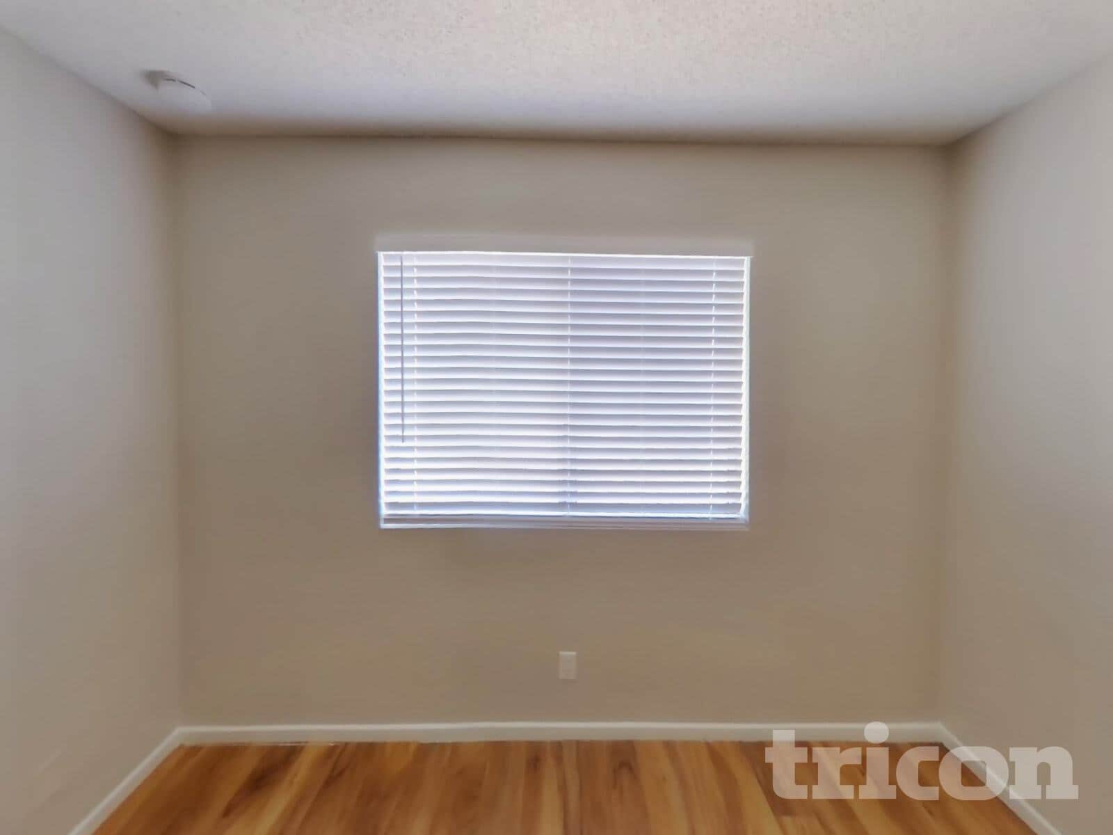 Building Photo - 4078 Deerfield Ave