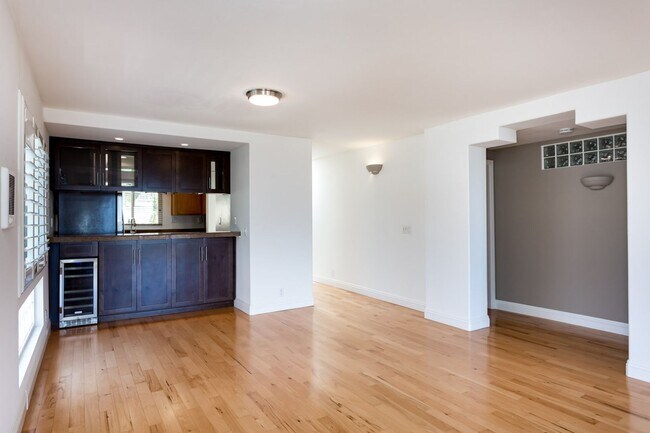 Building Photo - Mission Hills Condo with Stunning Views