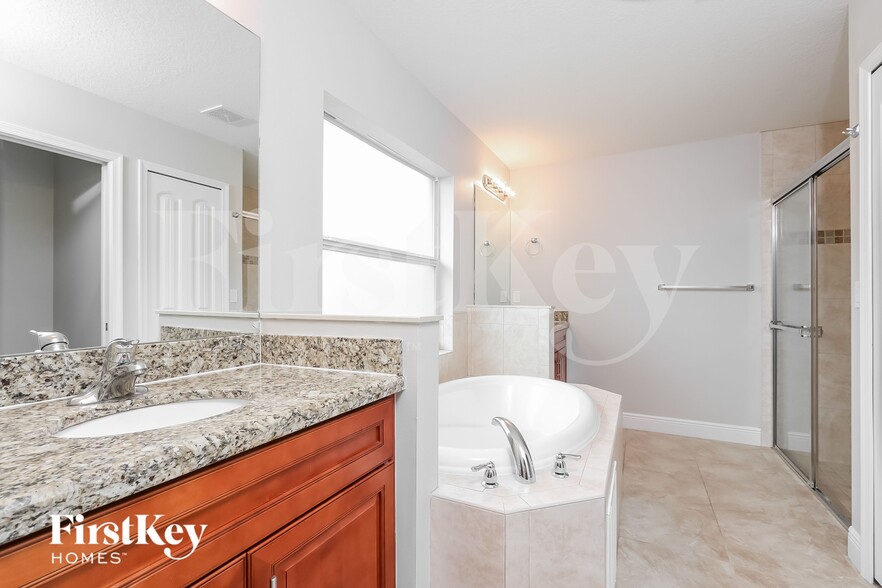 Building Photo - 2365 SW Webster Ln