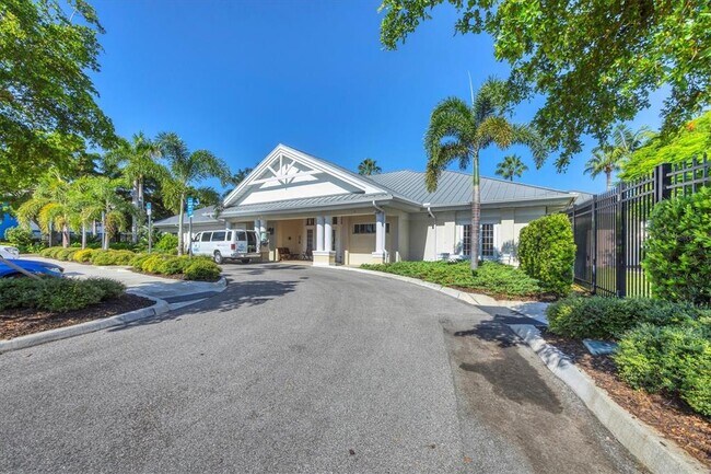 Building Photo - 3605 54th Dr W