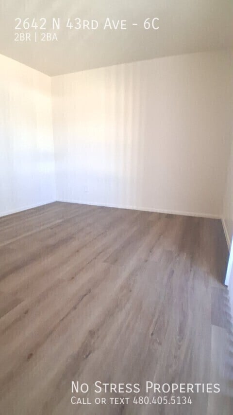 Building Photo - 2642 N 43rd Ave