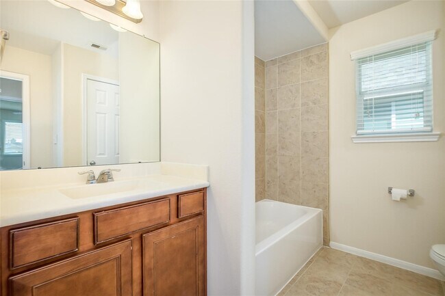 Building Photo - 8919 Inglebrook Ln