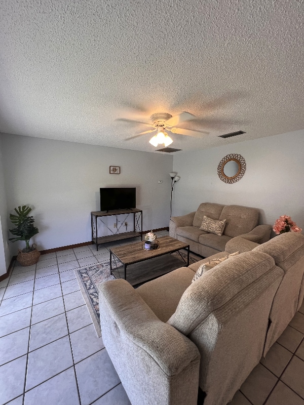 Building Photo - 1300 Emerson Dr NE