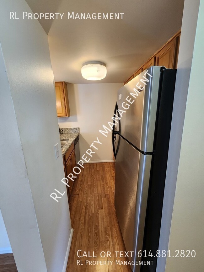 Building Photo - Charming 2 bedroom 1 bathroom condo near O...