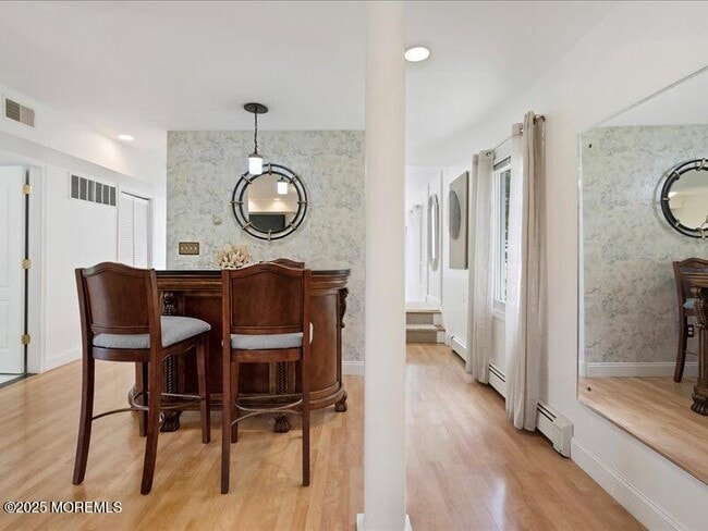 Building Photo - 552 Prospect Ave