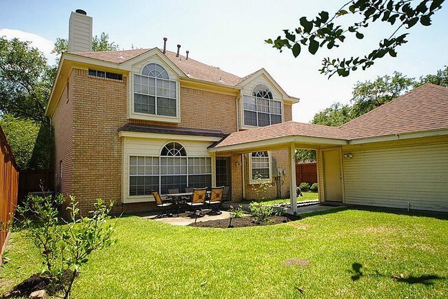Building Photo - 14218 Swallowfield Dr