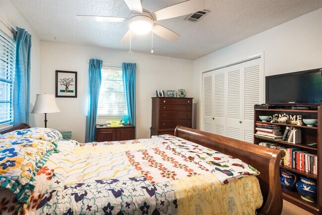 Building Photo - 2402 Rock Terrace Cir